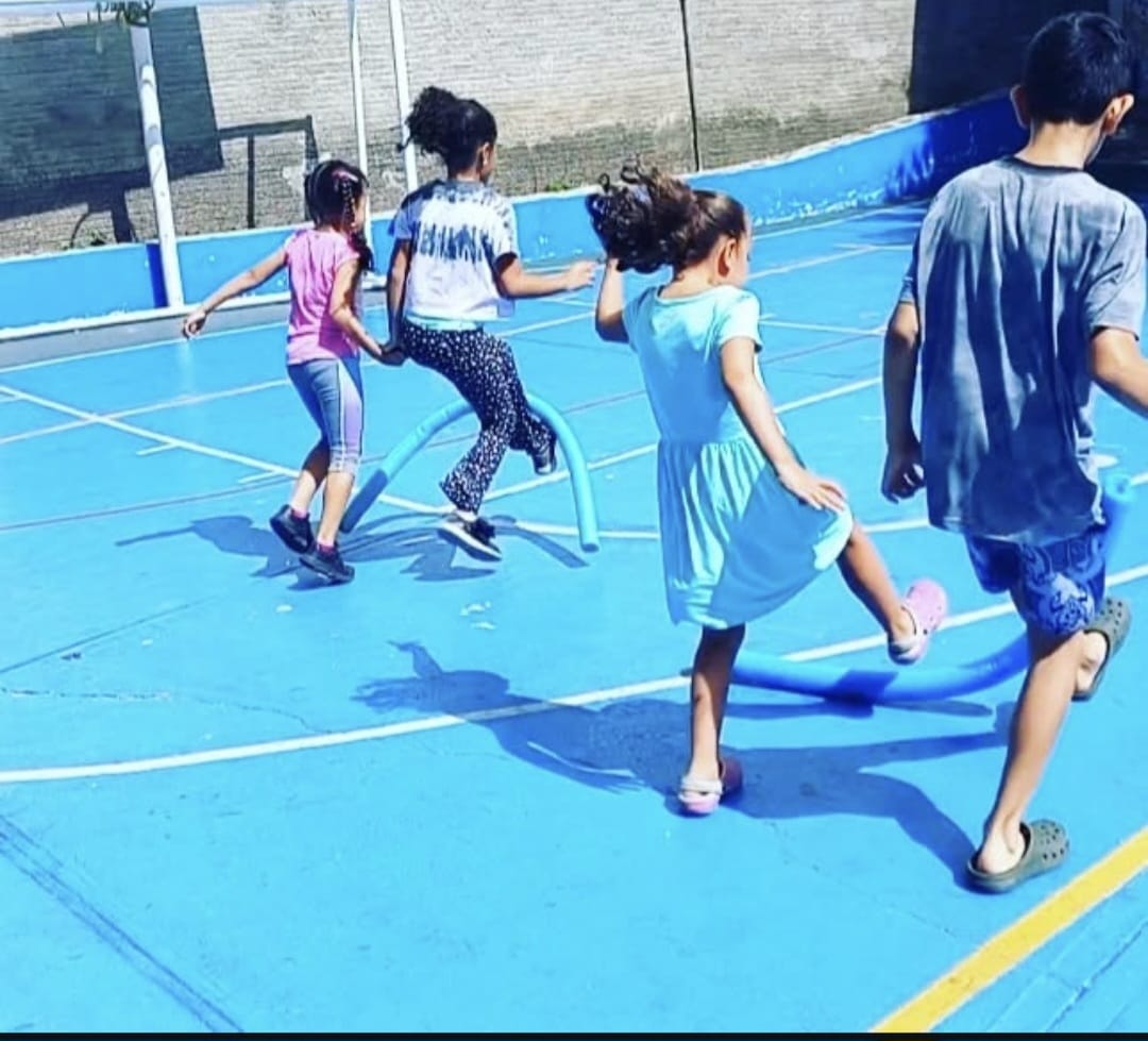 Juegos al aire libre en Diverchicos 4